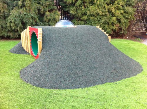 Zwembad supermarkt toediening Bonded Rubber Mulch - AllOutPlay