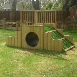 Playground free standing mound tunnel with ramp
