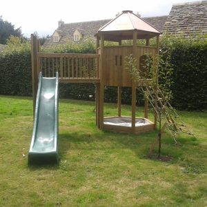 Garden lookout with bridge end panel, slide and climbing access